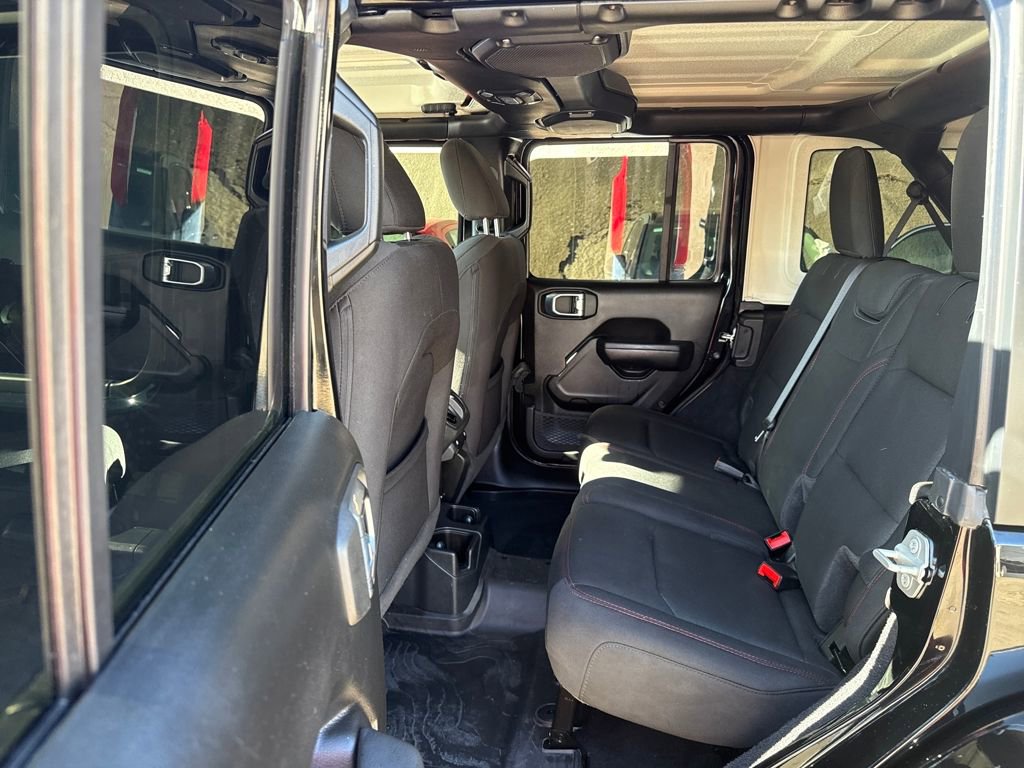Used 2023 Jeep Wrangler Unlimited Rubicon w/ Cold Weather Group image 17