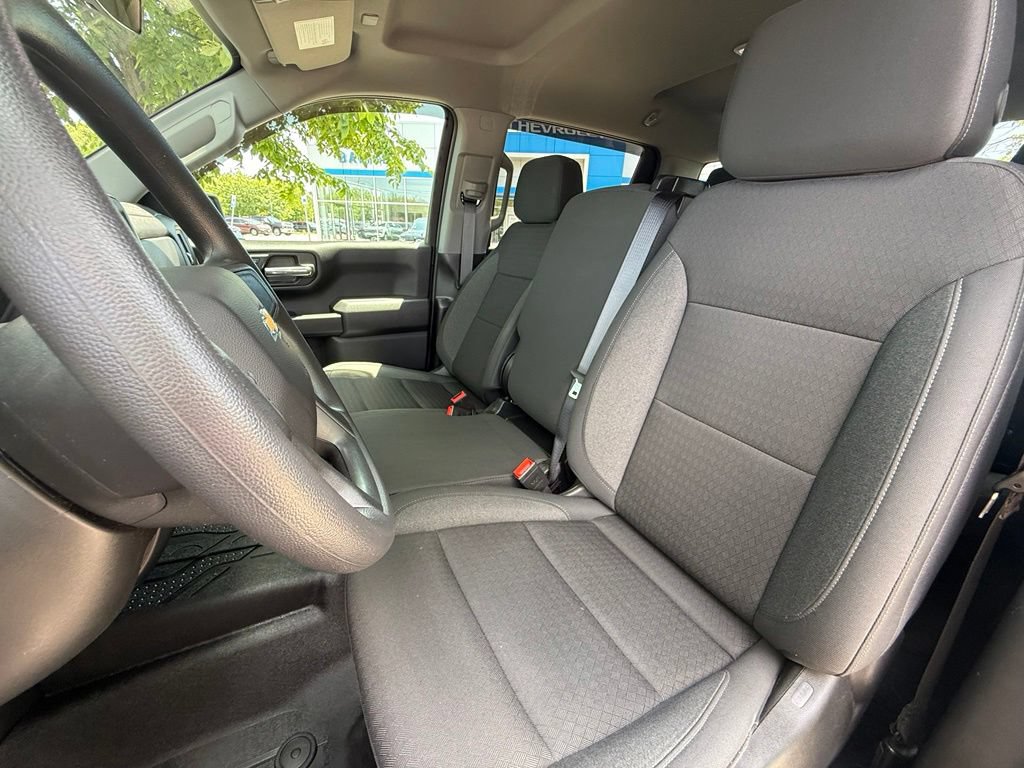Used 2026 Chevrolet Silverado 1500 Custom w/ LPO, Dark Essentials Package AWD/4WD image 23