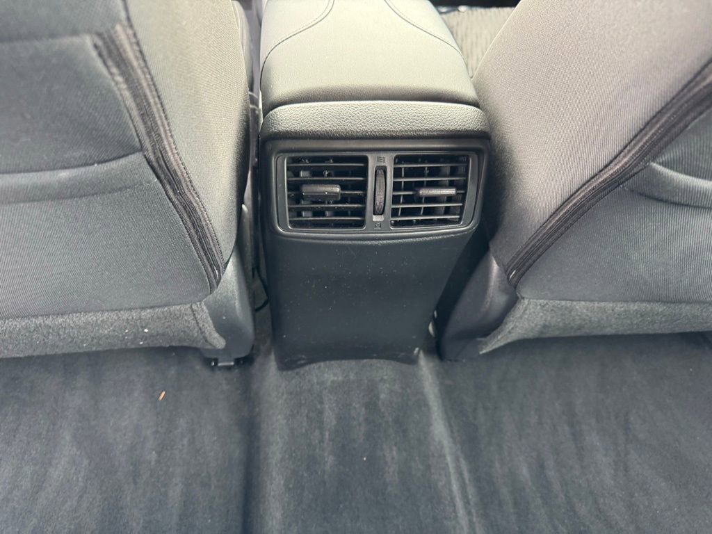 Used 2019 Nissan Rogue S image 14