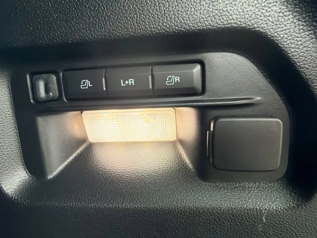 Used 2021 Ford Explorer Platinum w/ Equipment Group 601A AWD/4WD image 13