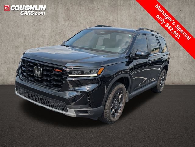 Used 2025 Honda Pilot TrailSport image 3