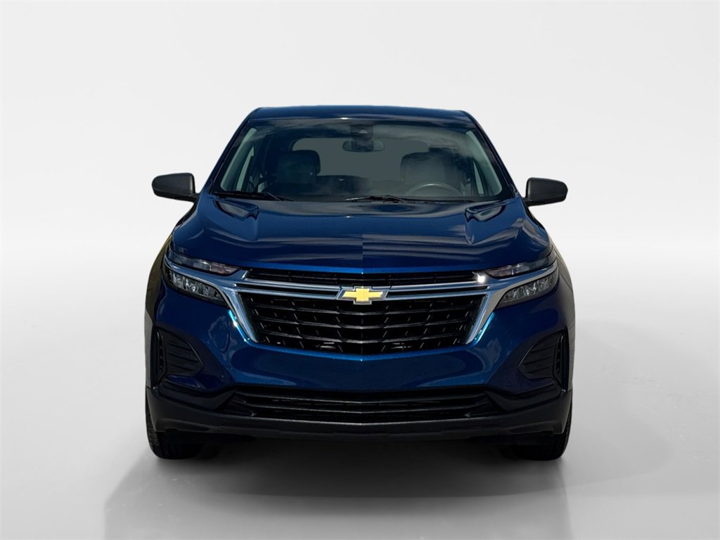 Used 2022 Chevrolet Equinox LS image 2