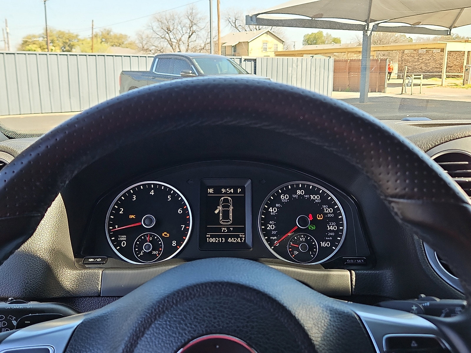 Used 2016 Volkswagen Tiguan R-Line FWD image 10