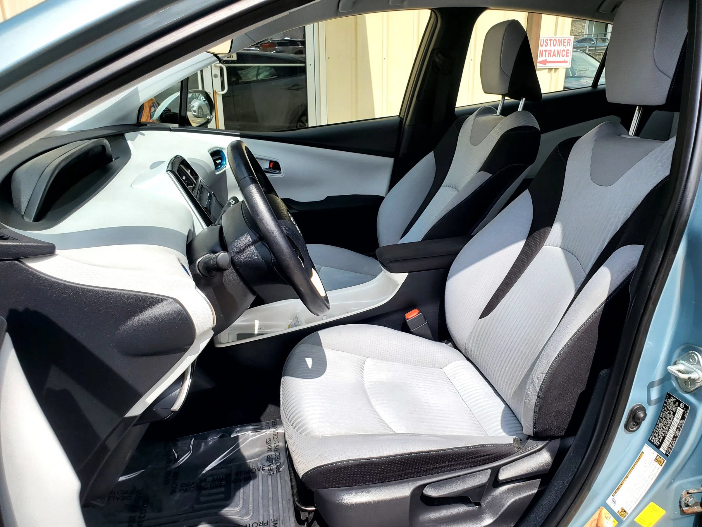 Used 2017 Toyota Prius Three w/ Carpet Mat Package FWD image 34