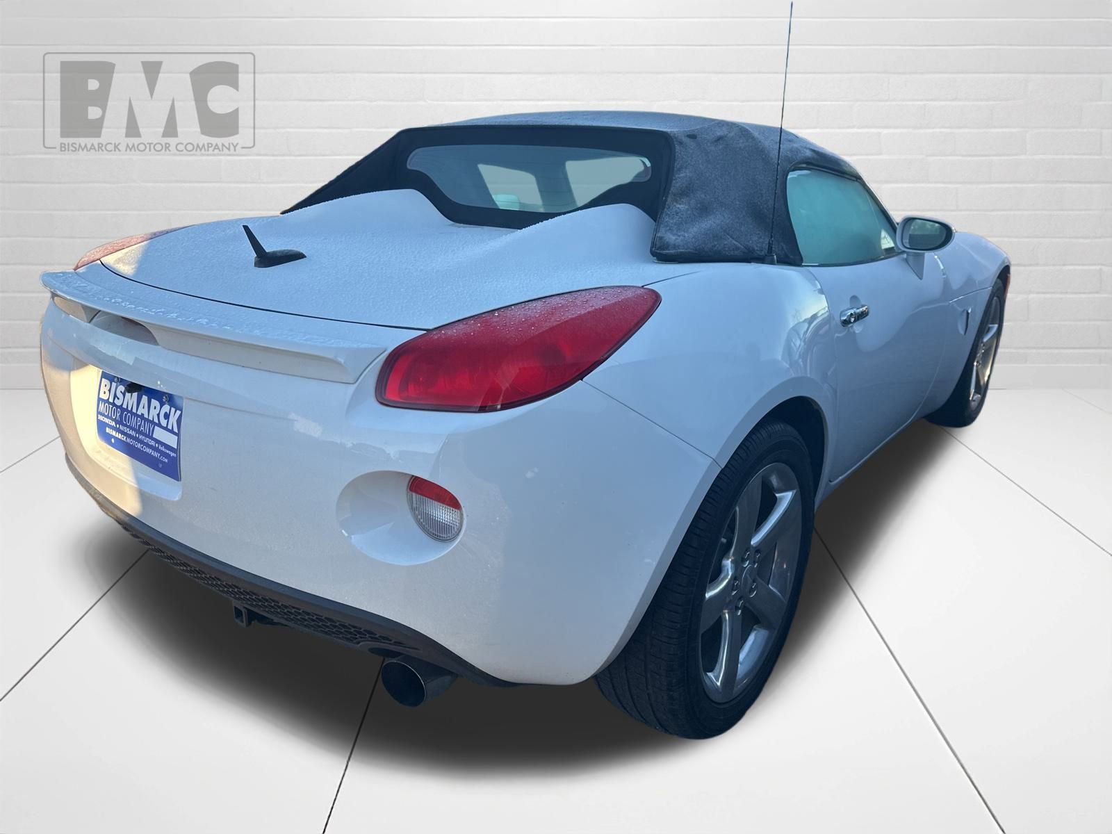 Used 2008 Pontiac Solstice Convertible w/ Premium Package image 4