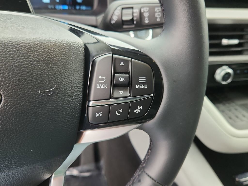 Used 2025 Ford Explorer Platinum w/ LUX Leather Package image 24