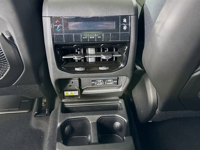 Used 2025 Jeep Grand Cherokee L Altitude image 25