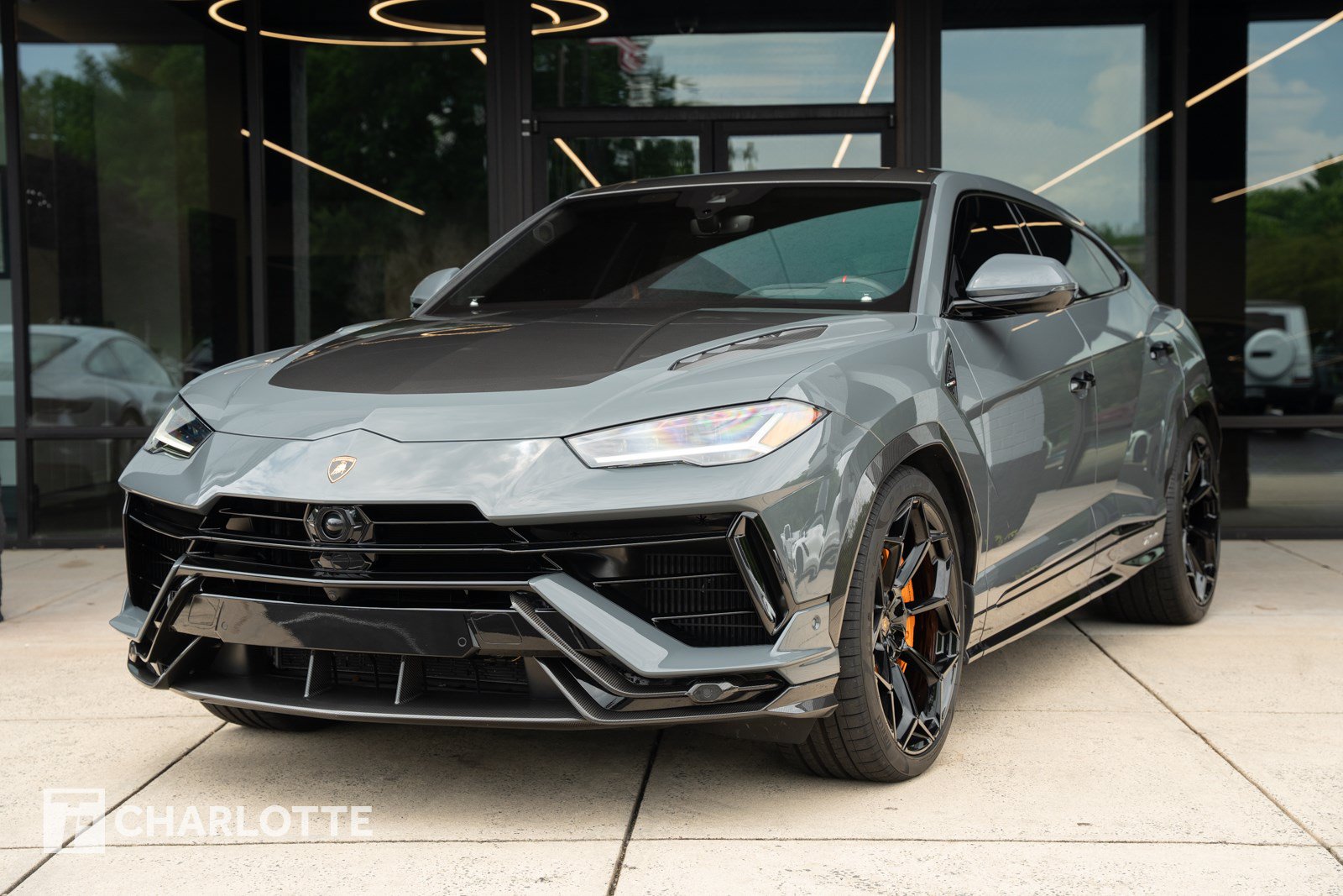 Used 2023 Lamborghini Urus Performante AWD/4WD image 7