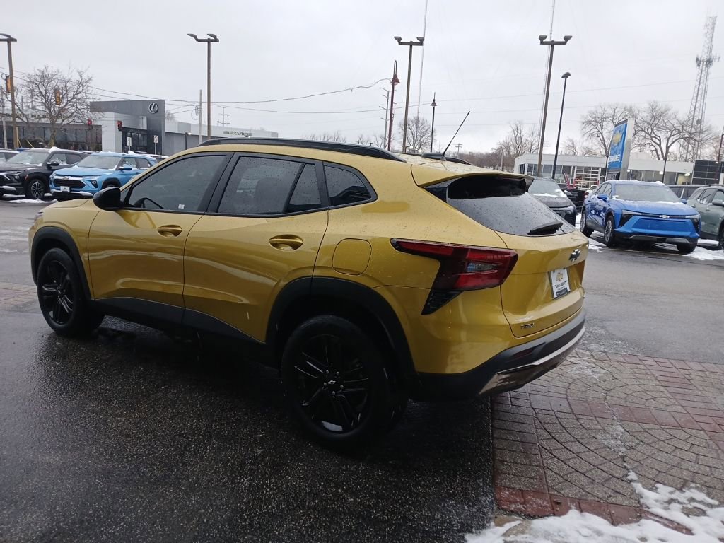 Used 2024 Chevrolet Trax ACTIV w/ Sunroof Package image 6