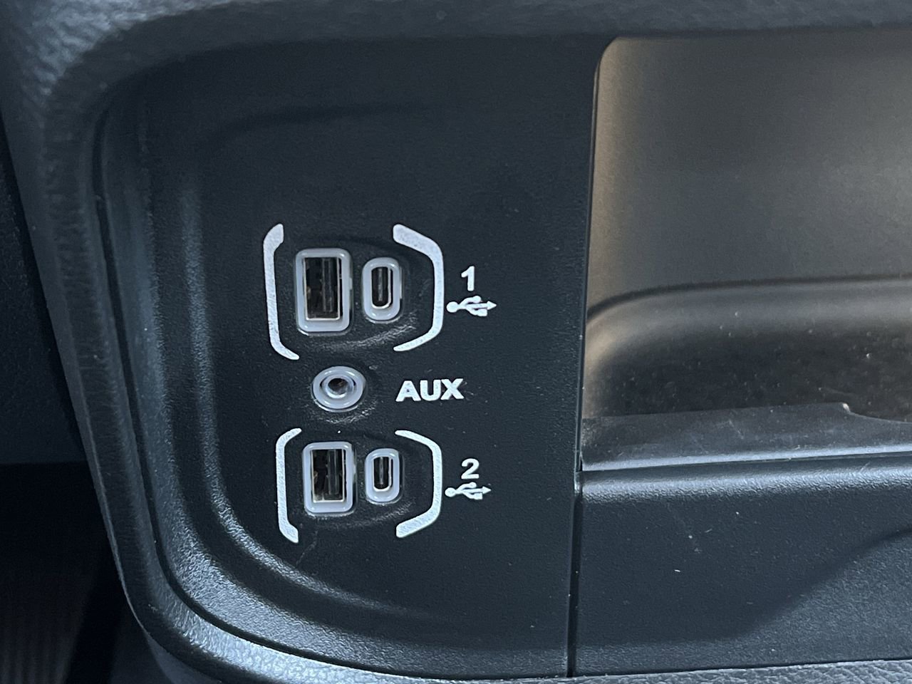 Used 2024 RAM 2500 Big Horn w/ Bed Utility Group image 9