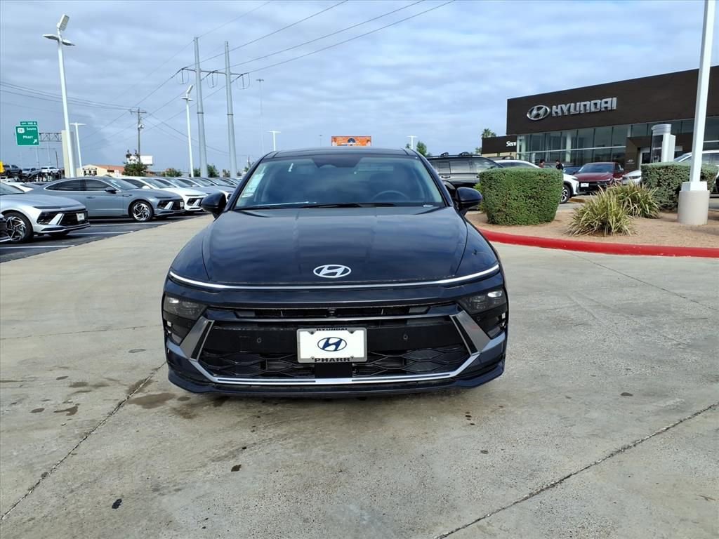 New 2025 Hyundai Sonata Limited image 8