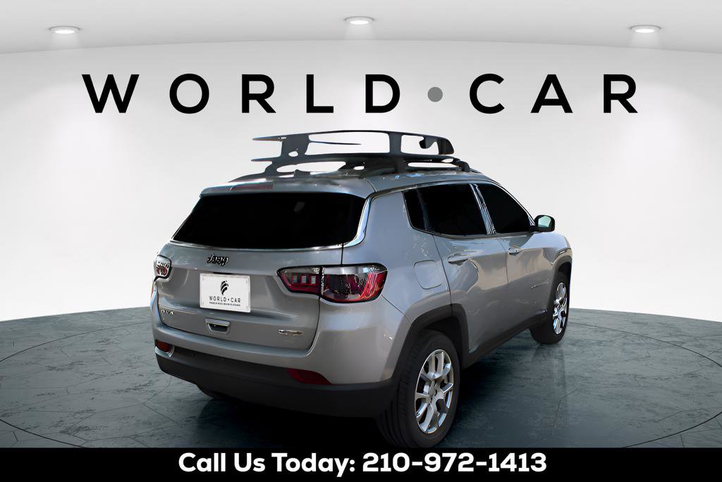 Used 2022 Jeep Compass Latitude image 7