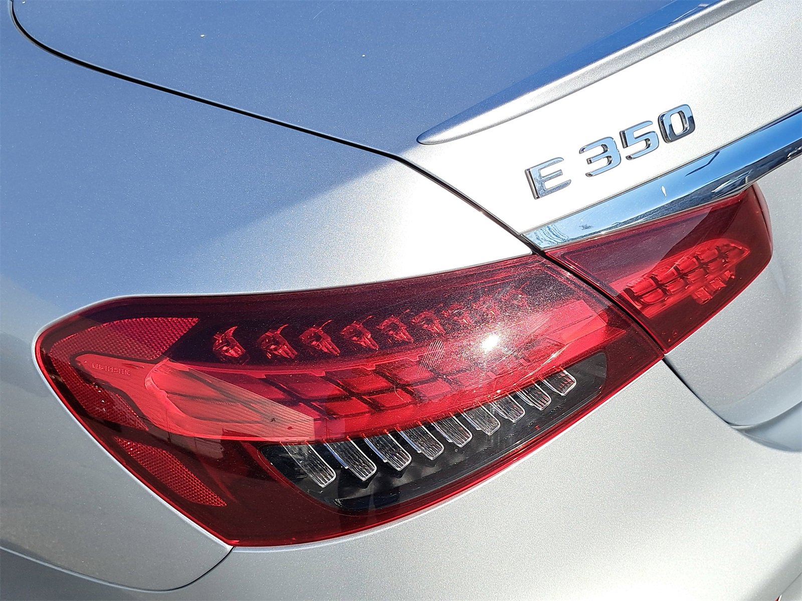 Used 2022 Mercedes-Benz E 350 Sedan w/ AMG Line Exterior image 38