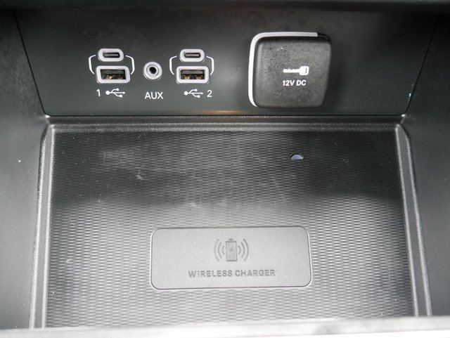 Used 2025 Jeep Grand Cherokee Altitude image 20