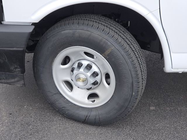 New 2026 Chevrolet Express 3500 Extended w/ Driver Convenience Package image 18