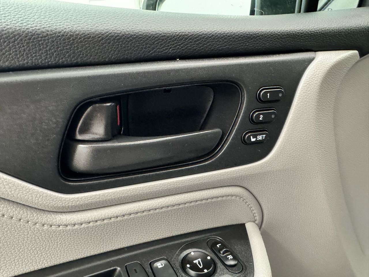 Used 2019 Honda Odyssey EX-L image 12