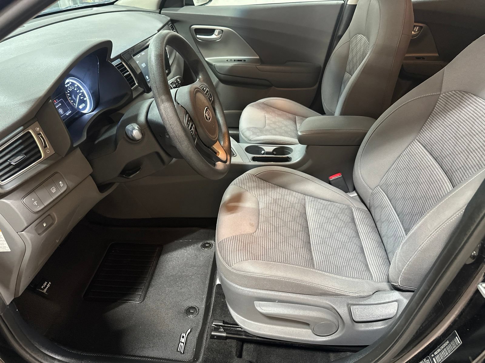 Used 2019 Kia Niro LX FWD image 13