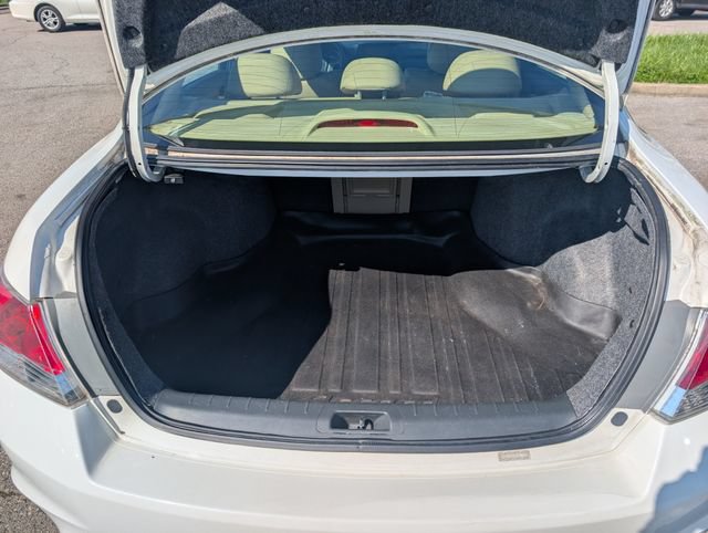 Used 2011 Honda Accord EX-L image 18