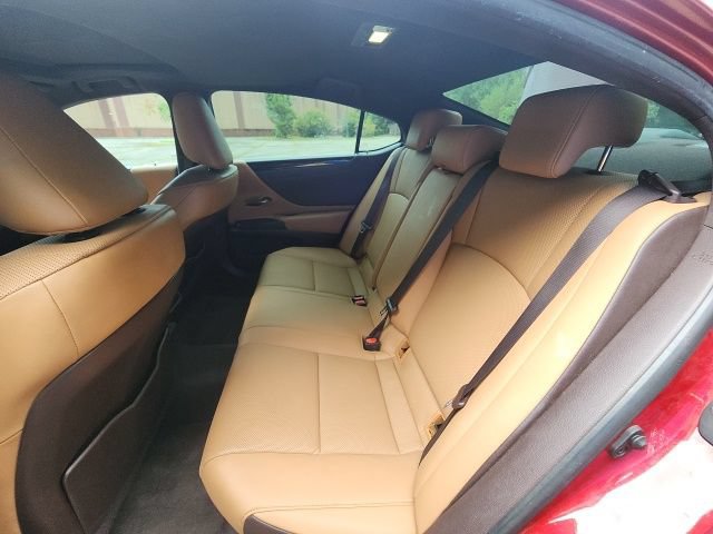 Used 2021 Lexus ES 300h w/ Premium Package FWD image 36