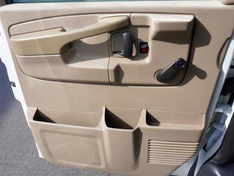 Used 2003 GMC Savana 1500 image 22