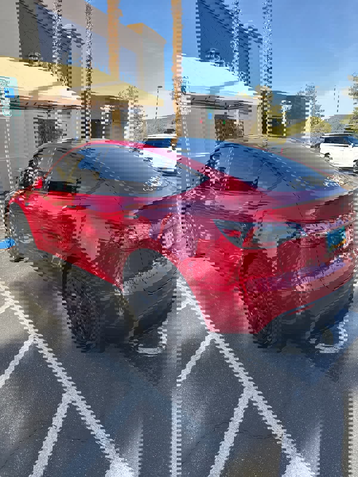 Used 2024 Tesla Model Y Long Range image 7