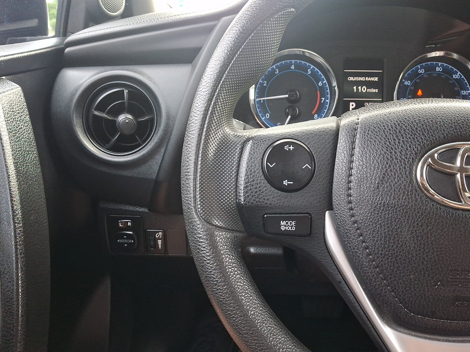 Used 2018 Toyota Corolla L FWD image 20