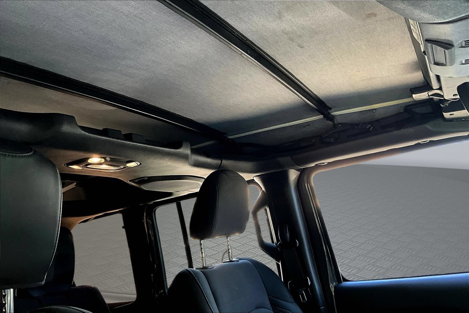 Used 2021 Jeep Wrangler Unlimited Sport AWD/4WD image 24