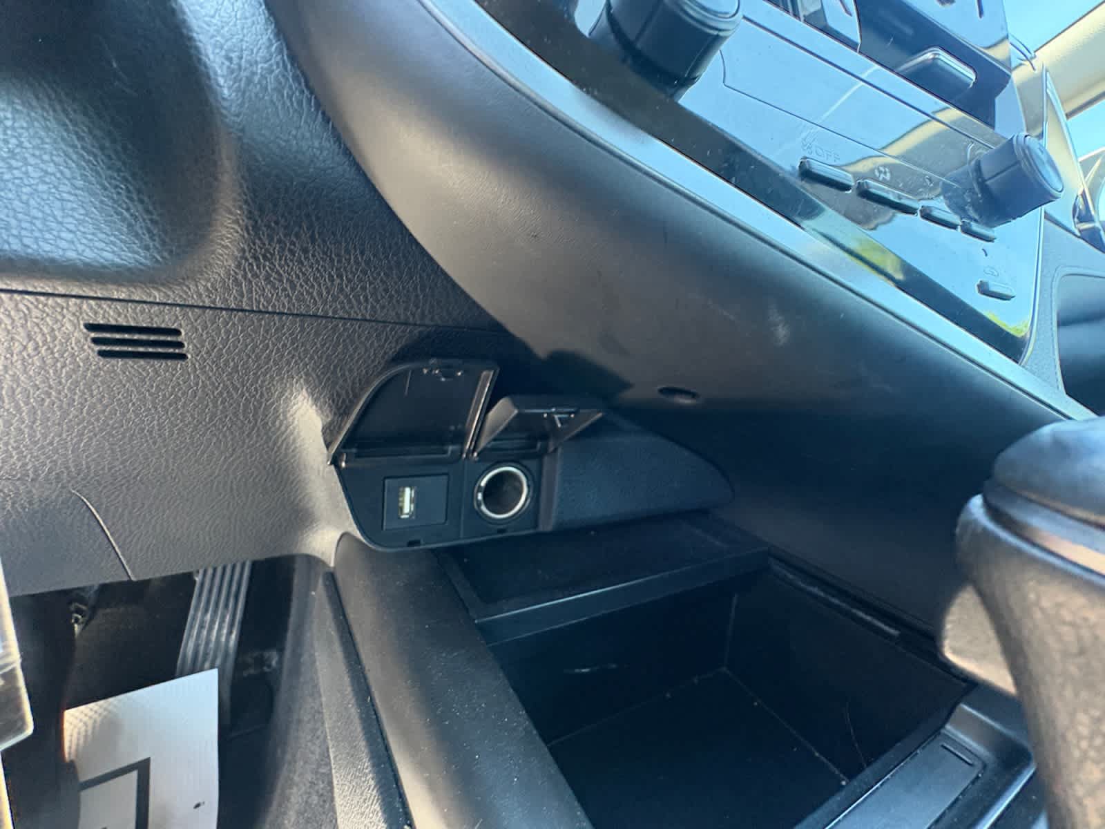 Used 2024 Toyota Camry SE FWD image 30