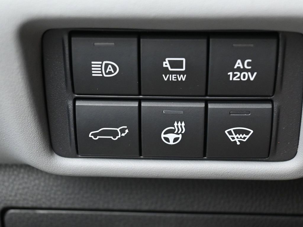 Used 2022 Toyota Highlander Limited image 16