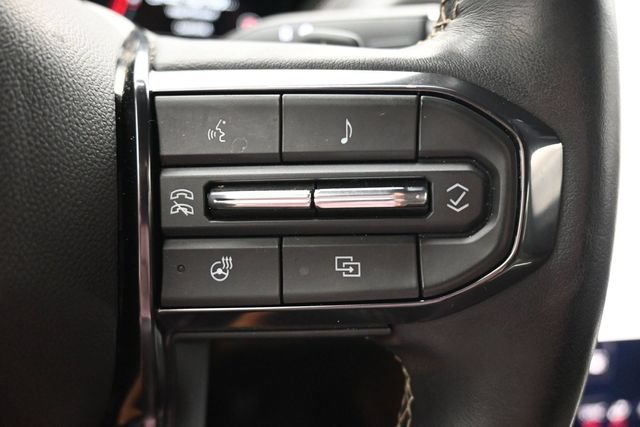 Used 2025 GMC Yukon Denali Ultimate AWD/4WD image 7
