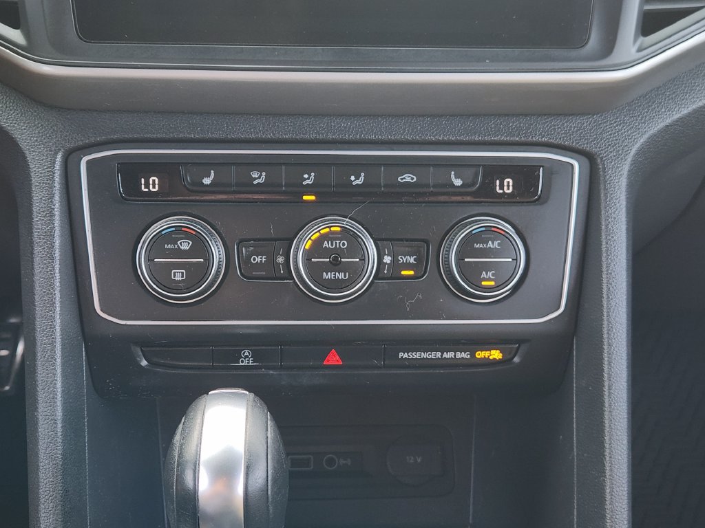 Used 2020 Volkswagen Atlas Cross Sport SE w/ Panoramic Sunroof Package AWD/4WD image 16