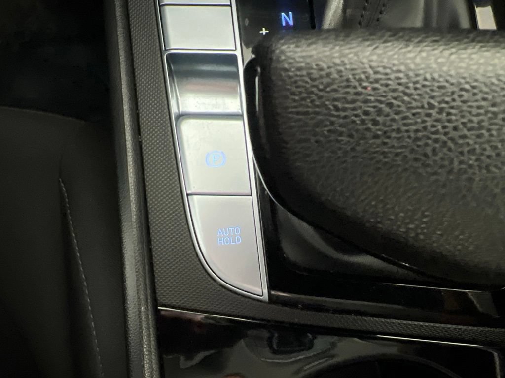 Used 2025 Hyundai Elantra Hybrid FWD image 57