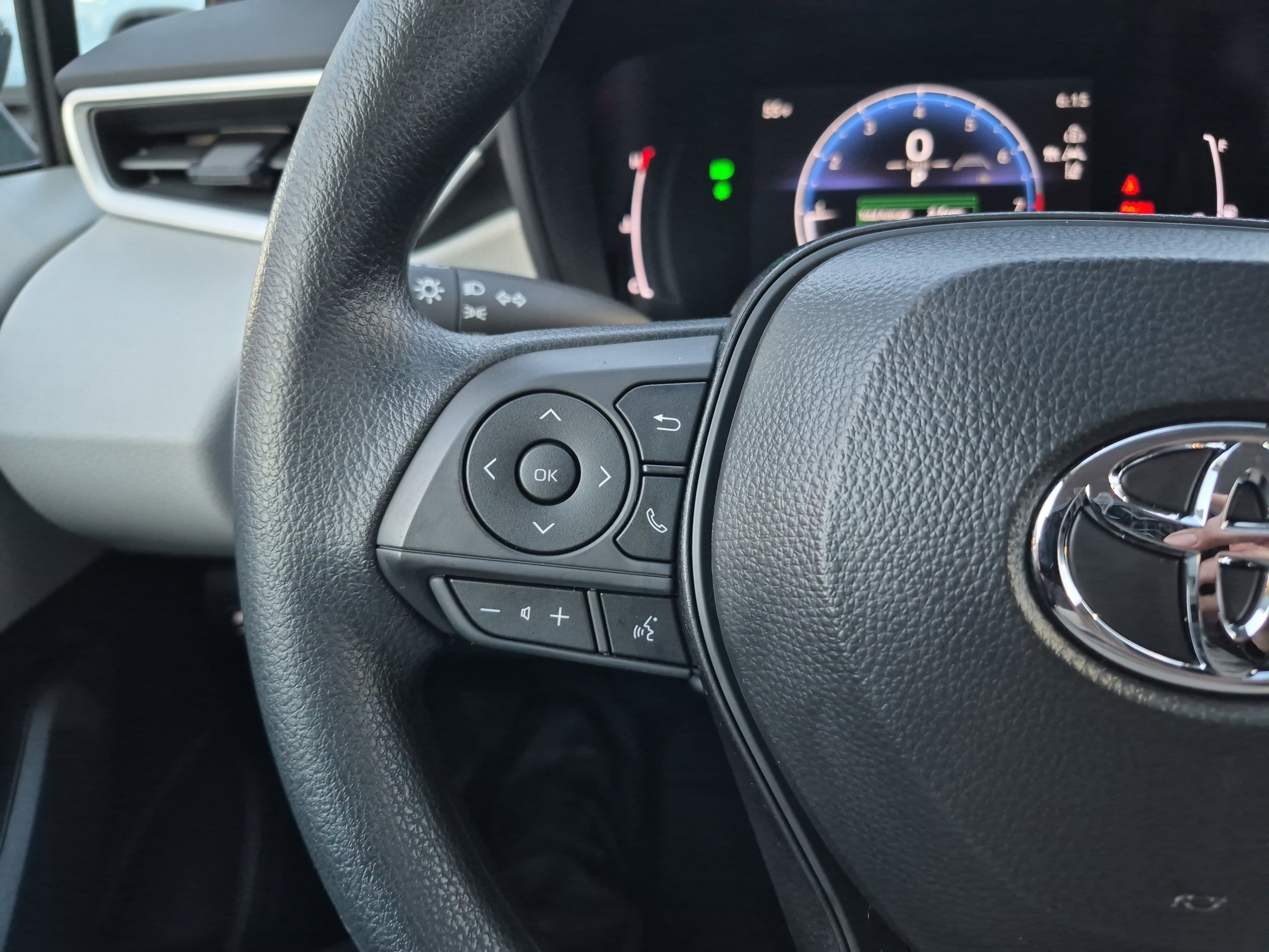 Used 2026 Toyota Corolla LE image 20