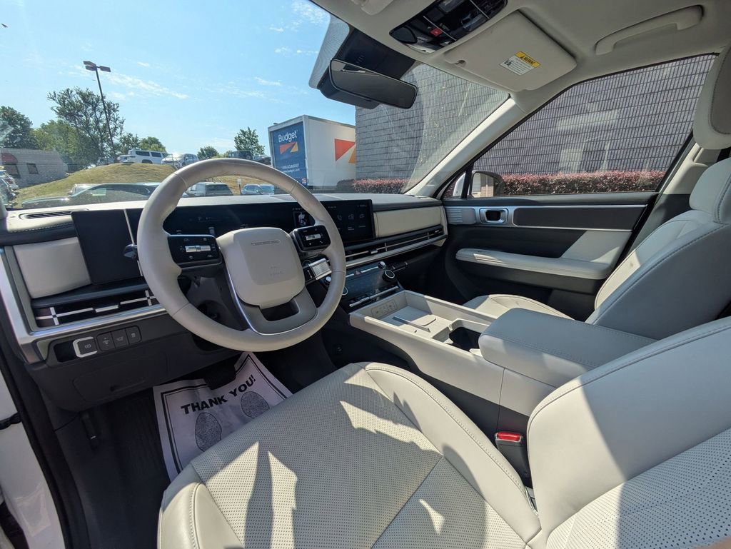 Used 2025 Hyundai Santa Fe SEL AWD/4WD image 15