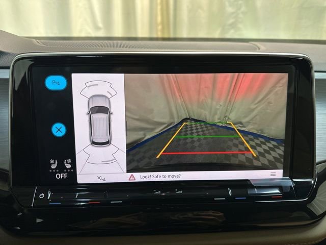 New 2025 Volkswagen Atlas Cross Sport SE image 25