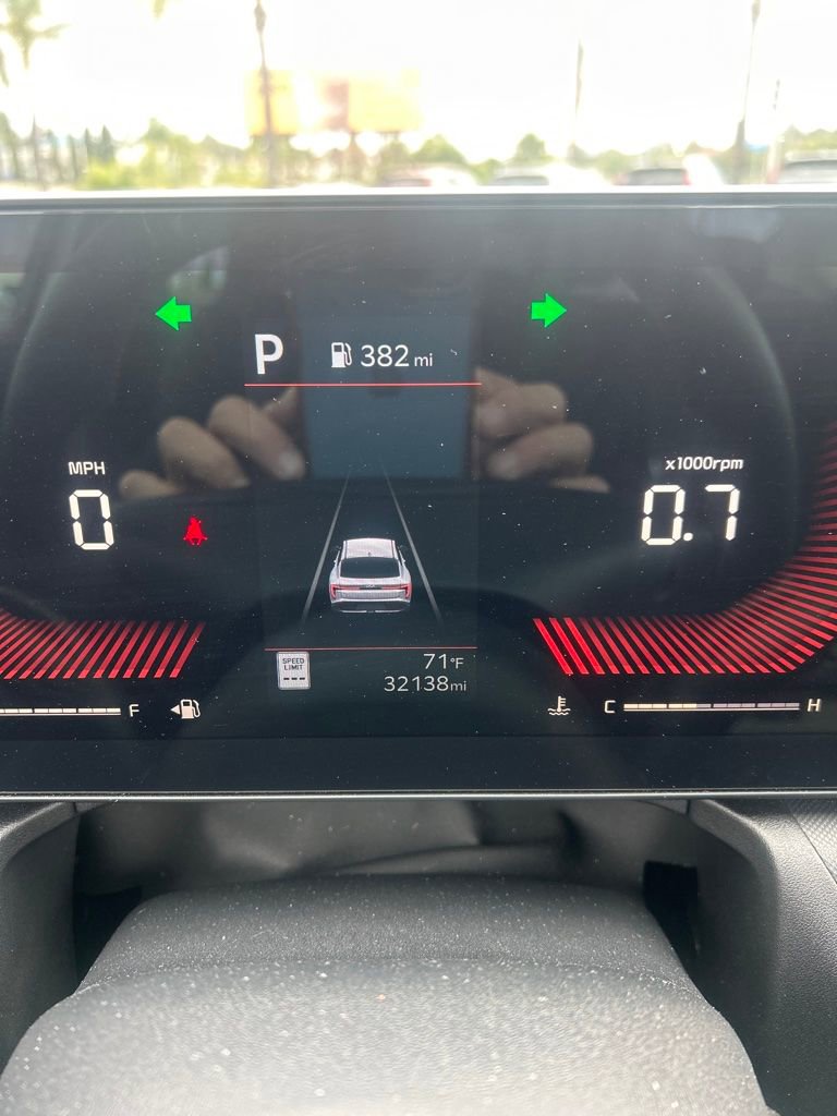 Used 2025 Kia K4 LXS FWD image 16