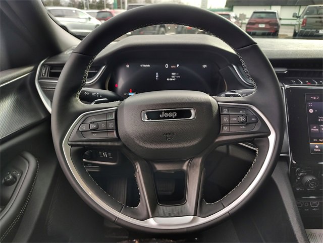 New 2025 Jeep Grand Cherokee L Laredo image 12