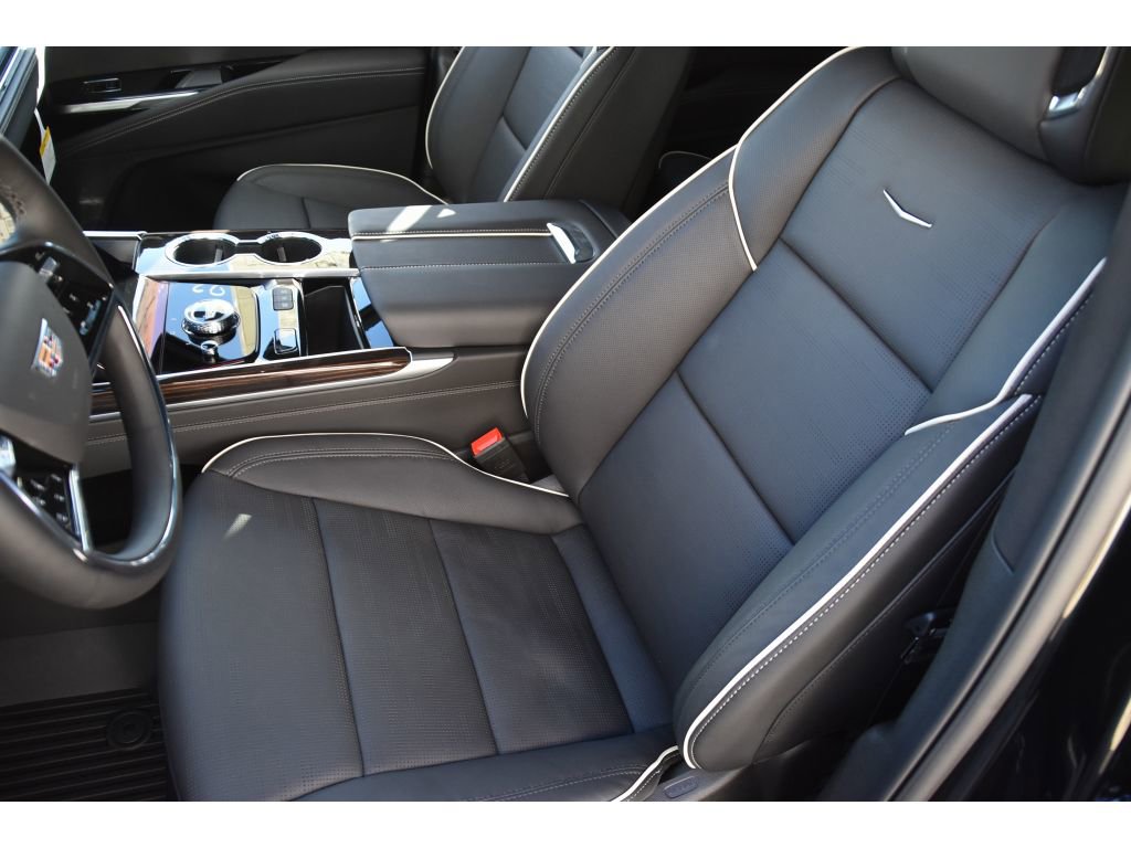 New 2026 Cadillac Escalade ESV Luxury image 13
