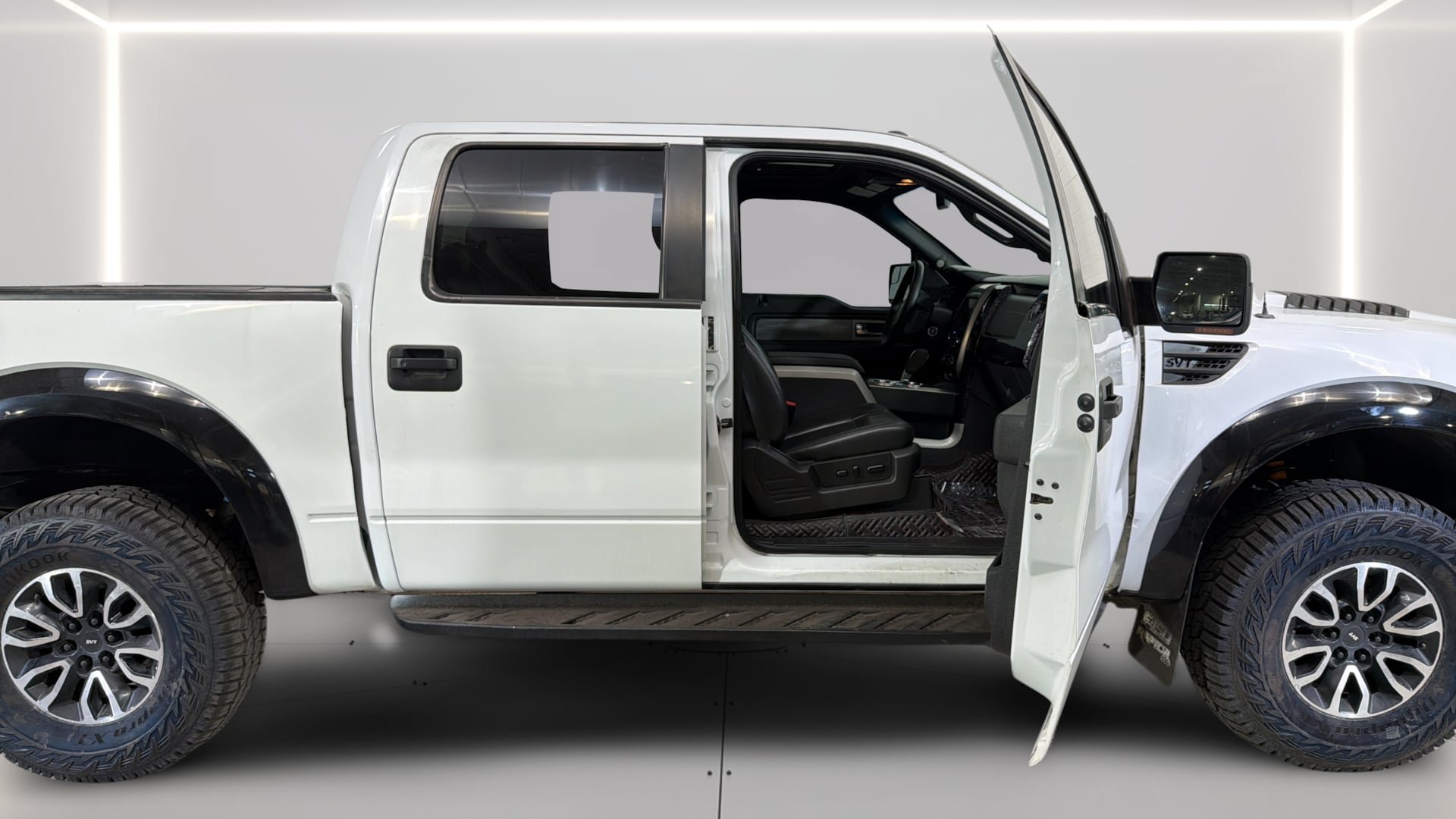 Used 2013 Ford F150 Raptor w/ Luxury Equipment Group AWD/4WD image 32