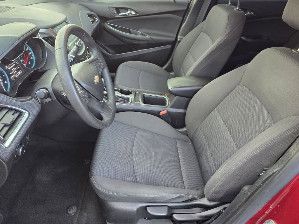 Used 2018 Chevrolet Cruze LT image 23
