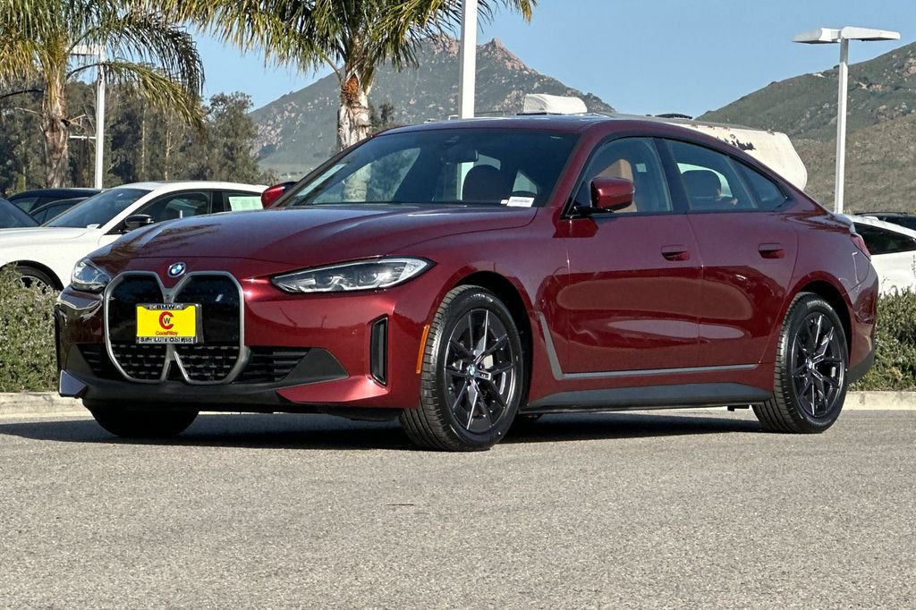 Used 2023 BMW i4 eDrive35 w/ Premium Package image 7