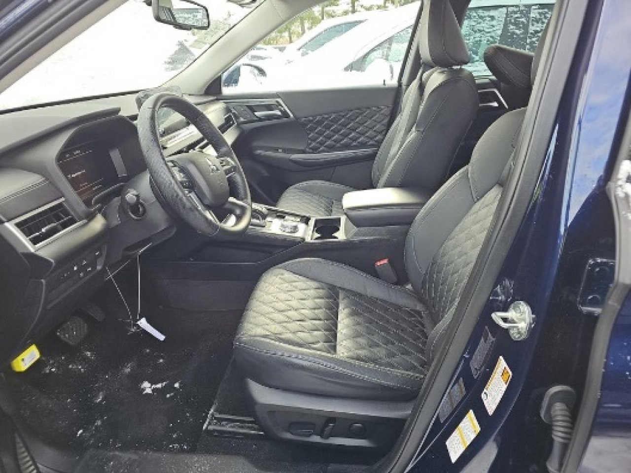 Used 2023 Mitsubishi Outlander SEL image 14