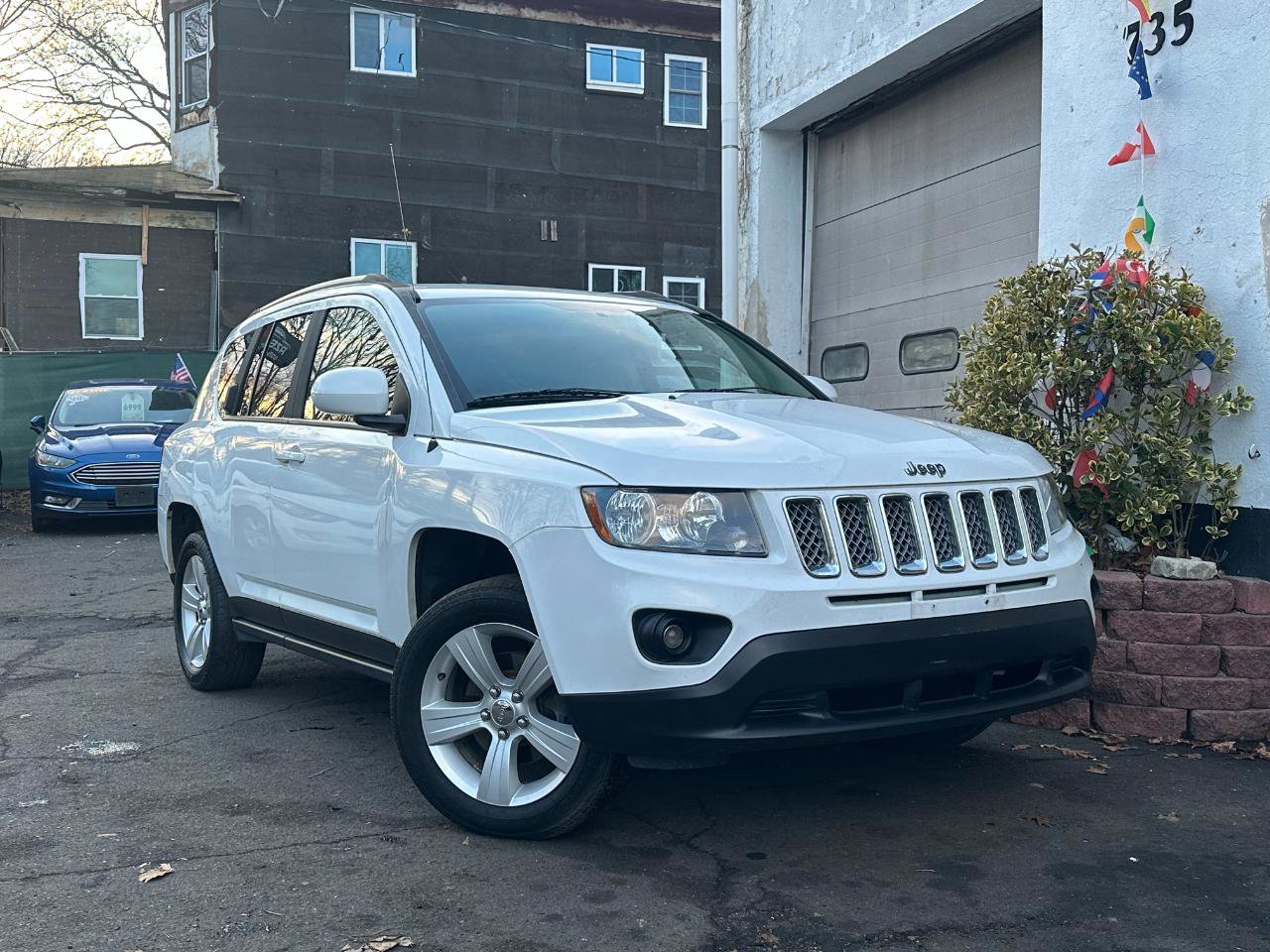 Used 2016 Jeep Compass Latitude image 14