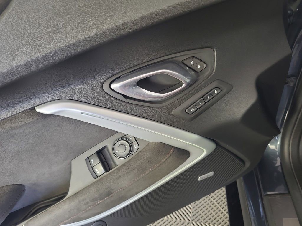 Used 2019 Chevrolet Camaro ZL1 image 15