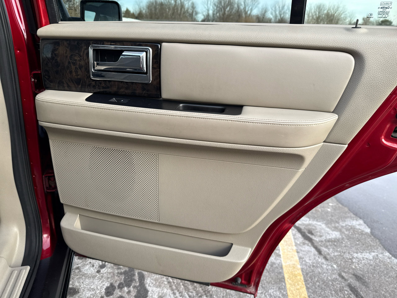 Used 2017 Lincoln Navigator Select image 27