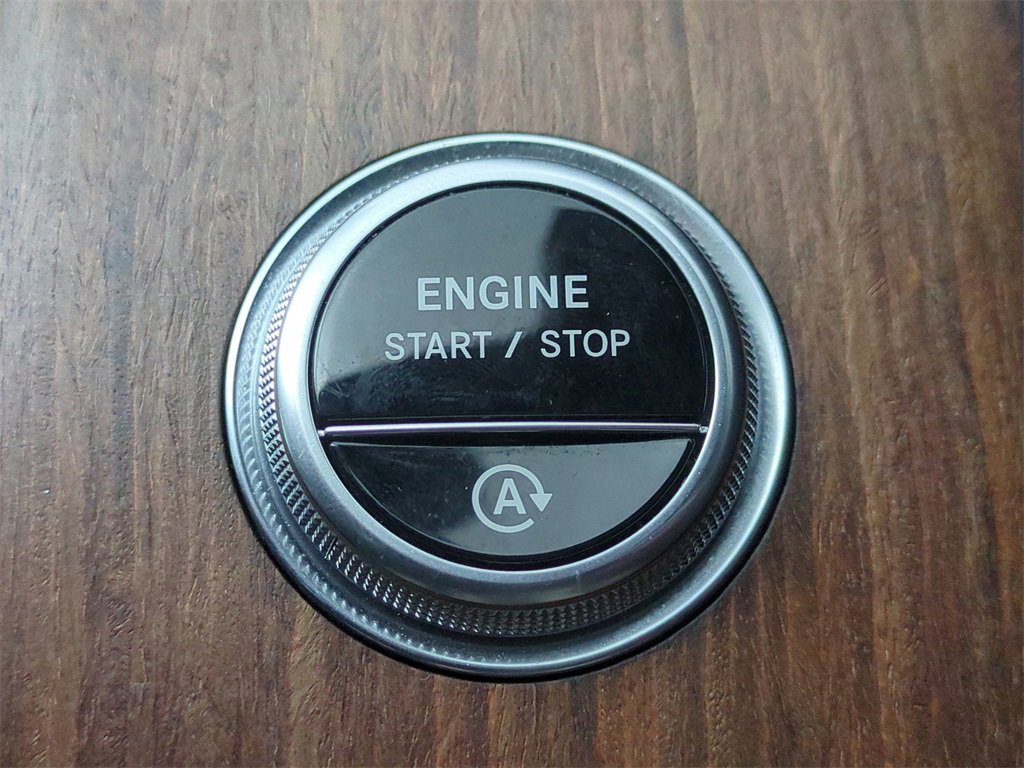 Used 2022 Mercedes-Benz C 300 Sedan image 30