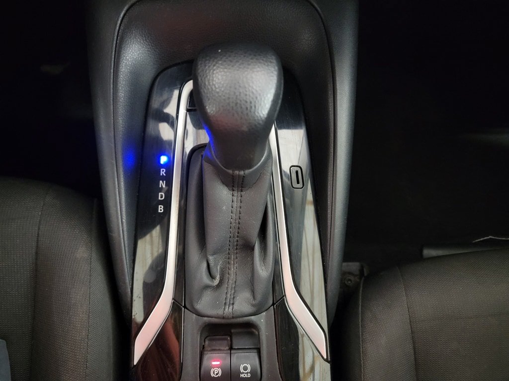 Used 2021 Toyota Corolla LE FWD image 17