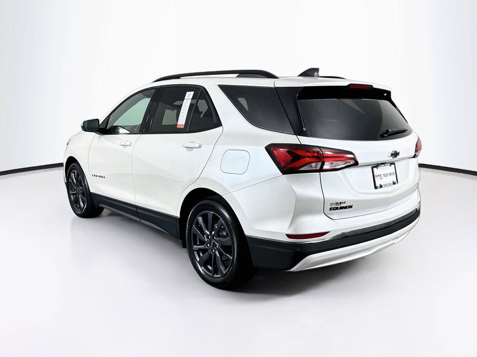 Used 2022 Chevrolet Equinox RS w/ RS Leather Package FWD image 13