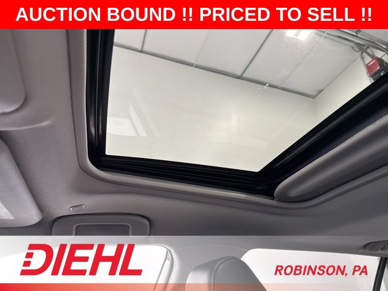 Used 2025 Toyota RAV4 Limited AWD/4WD image 37