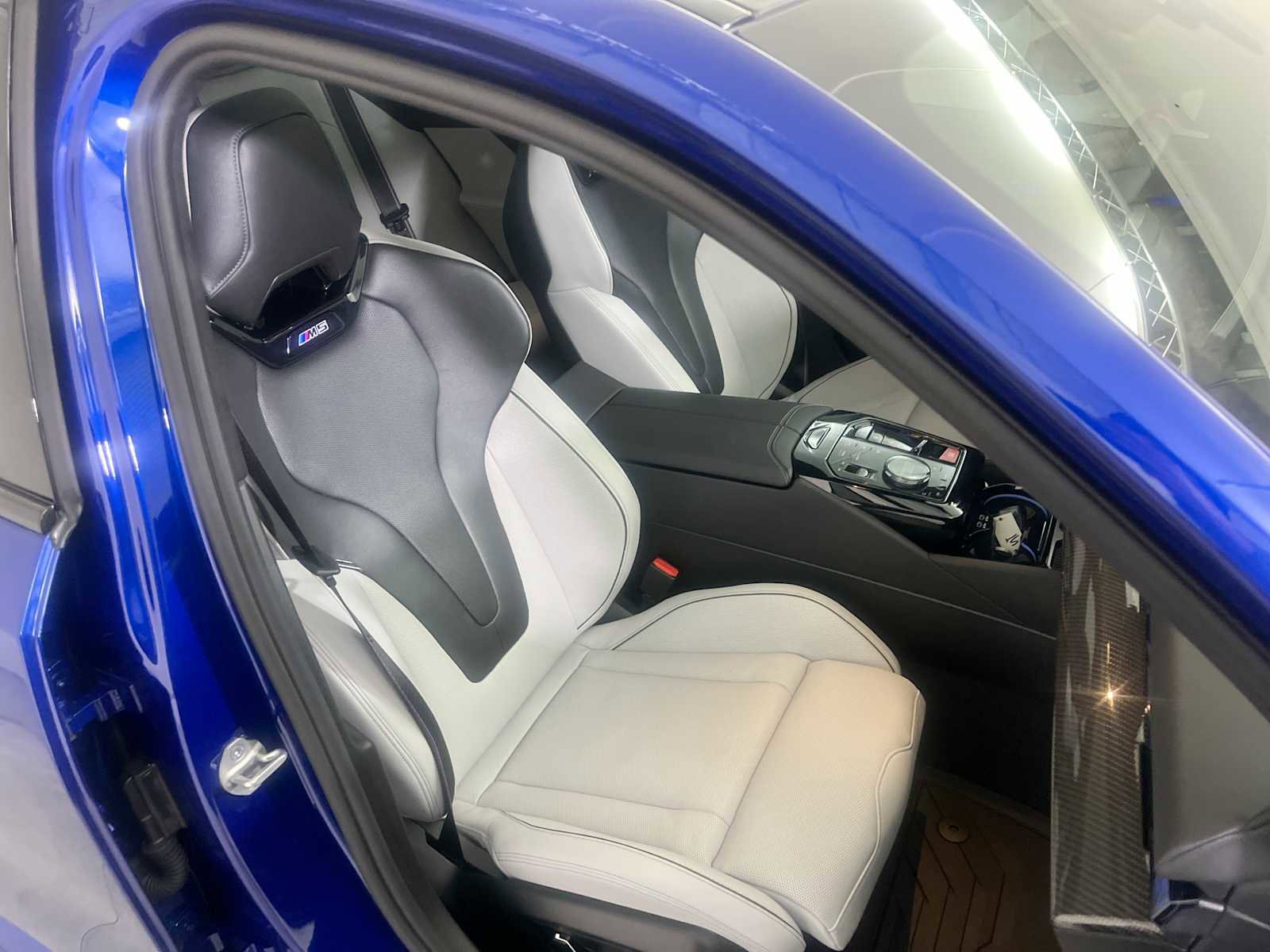 Used 2026 BMW M5 w/ Executive Package image 26